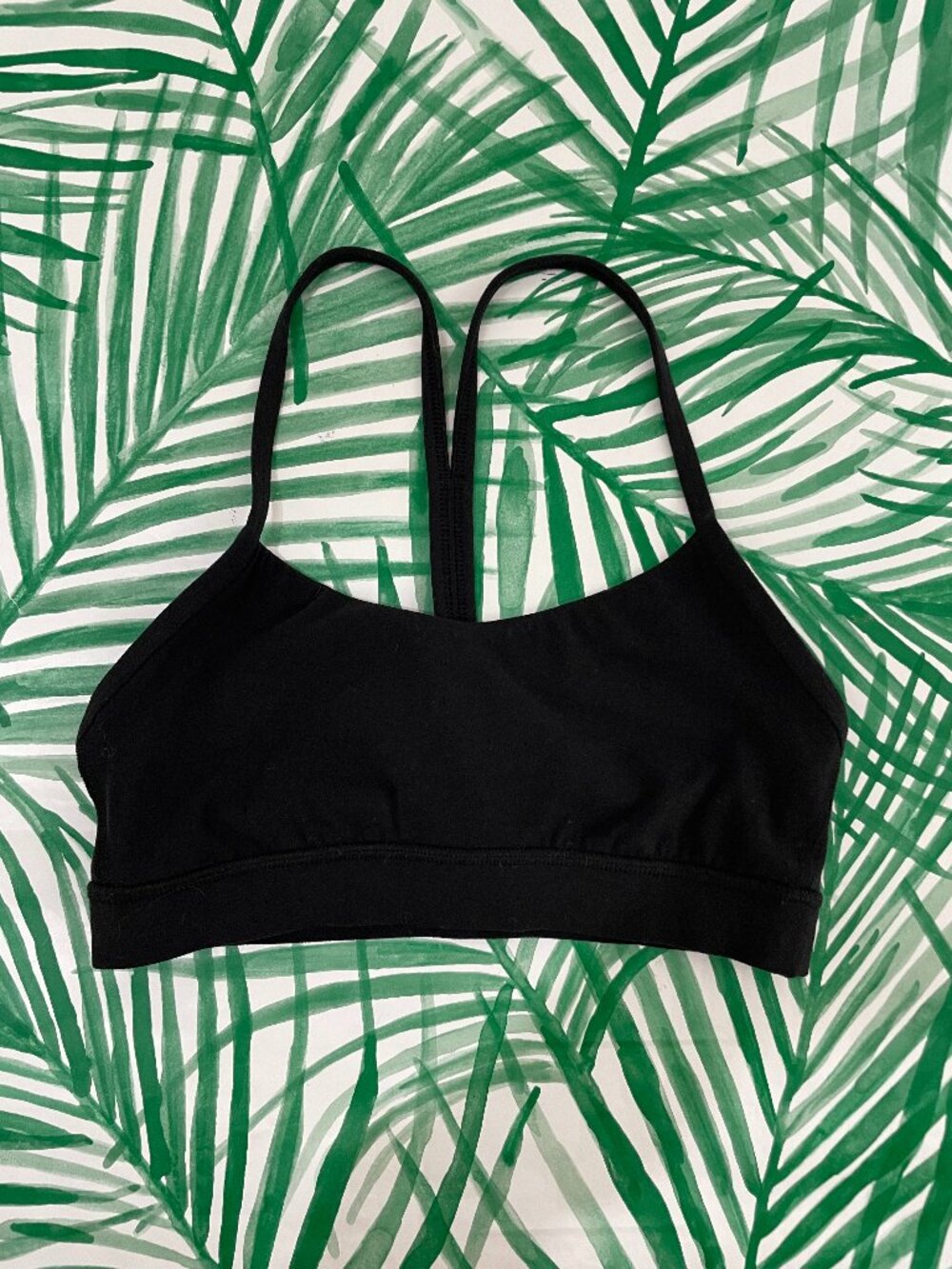 Lululemon Flow Y Bra Nulu Light Support A-C Cups in Black Size 4